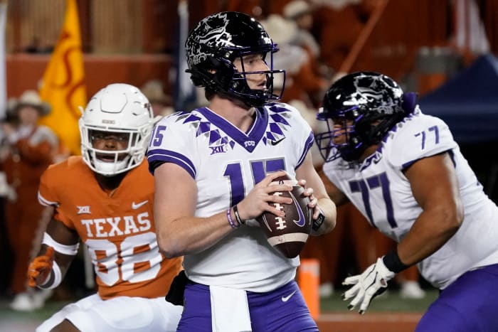 Nov 12, 2022; Austin, Texas, USA; Texas Christian Horned Frogs quarterback Max Duggan (15) prepares to throw a pass against the Texas Longhorns during the first half at Darrell K Royal-Texas Memorial Stadium. Mandatory Credit: Scott Wachter-USA TODAY Sports